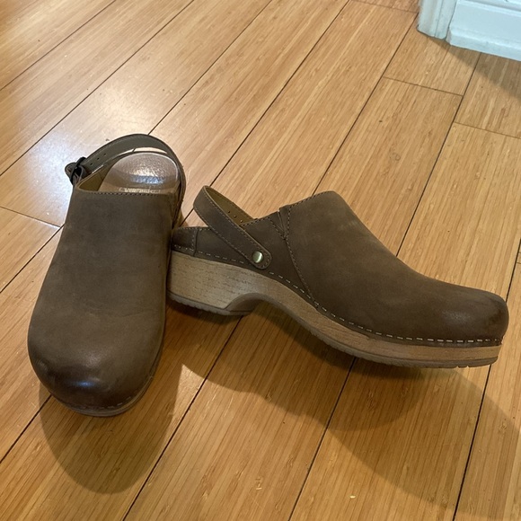 Dansko clogs size 7 burnished leather - Picture 3 of 10